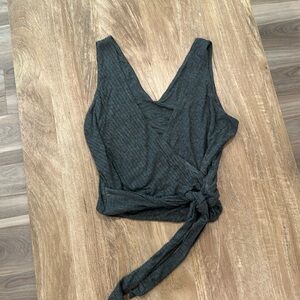 Dee Elly wrap cropped tank top